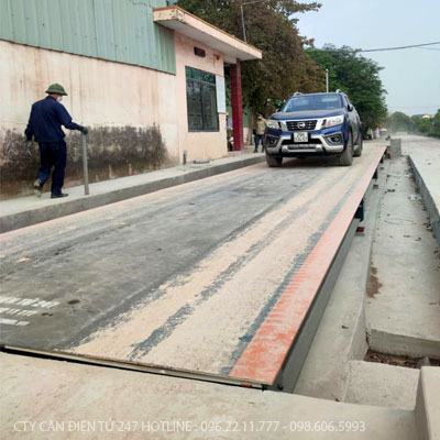 Bàn cân điện tử 120 tấn